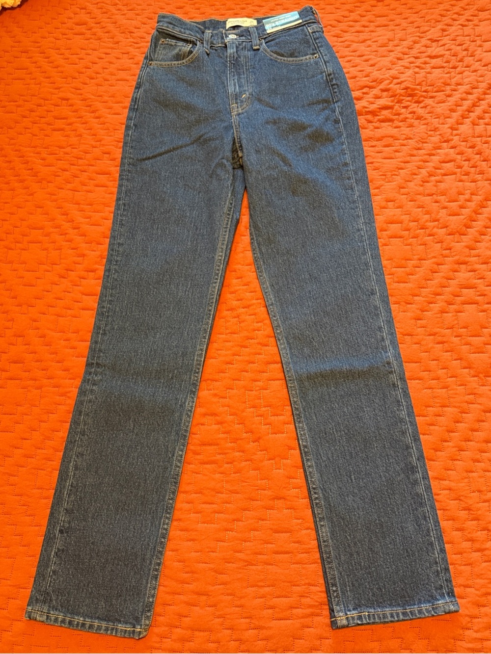 Abercrombie & Fitch - Ultra High Rise 90’s Straight Leg Jeans. Curve Love. 24.